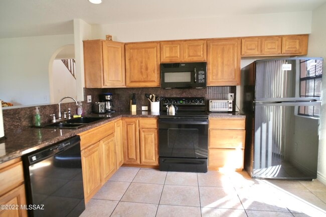 Building Photo - 5258 N Adobe Cir