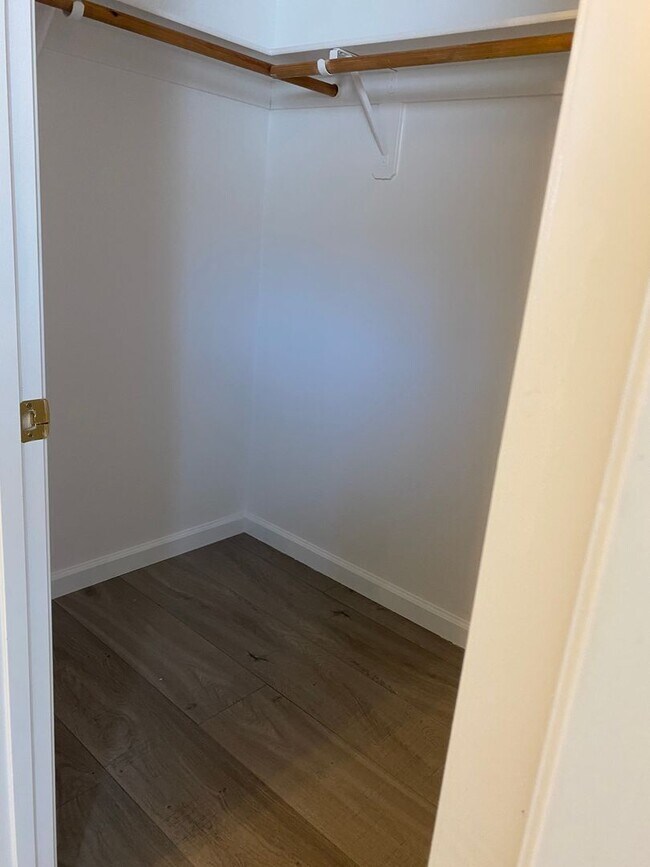 Building Photo - 9318 Square Dance Pl
