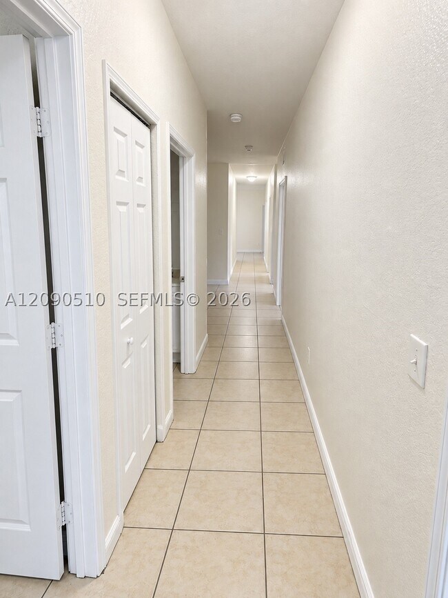 Building Photo - 26526 SW 138th Ave