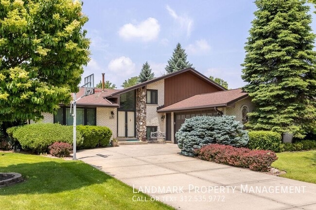 Primary Photo - 14518 S Golden Oak Dr