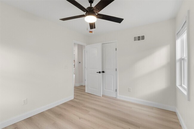 Building Photo - 84 Strecker Rd