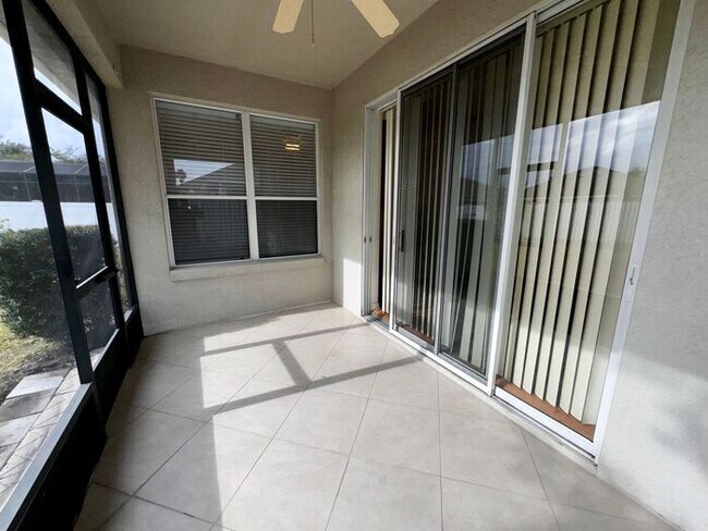 Building Photo - 4 Bedroom 3 bath Vista Lakes Home with a Fenced Backyard!