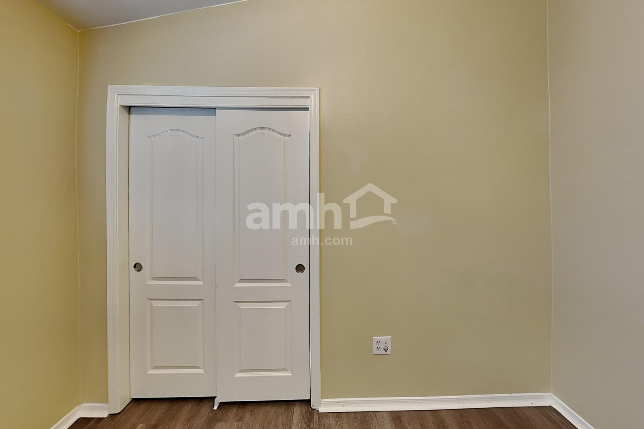 Building Photo - 4133 E Lushfield Dr