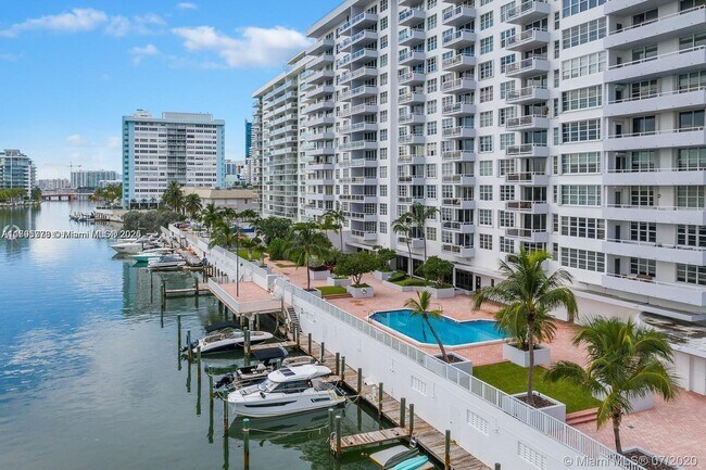 Building Photo - 5700 Collins Ave