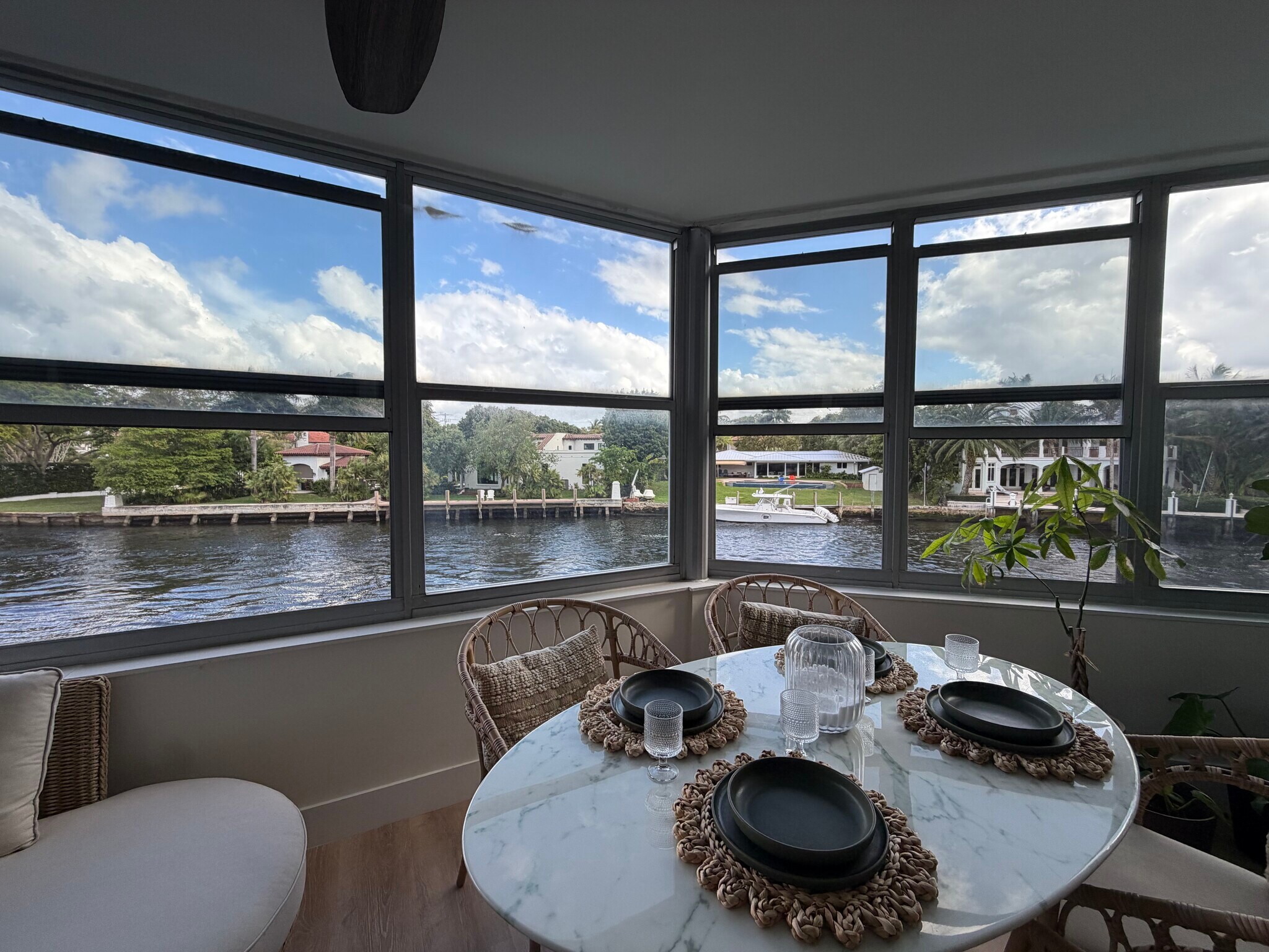 Building Photo - 818 SE 4th St