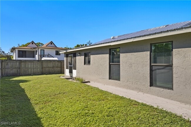 Building Photo - 27731 Arroyal Rd