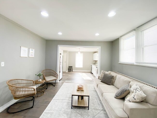 Building Photo - Beautiful 3 Bedroom Home!