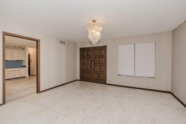 Building Photo - 22745 Wrexford Dr