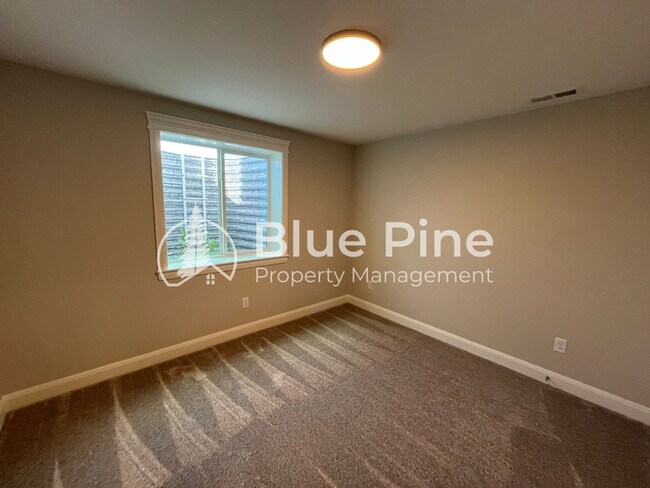Building Photo - 6326 Ender Ln