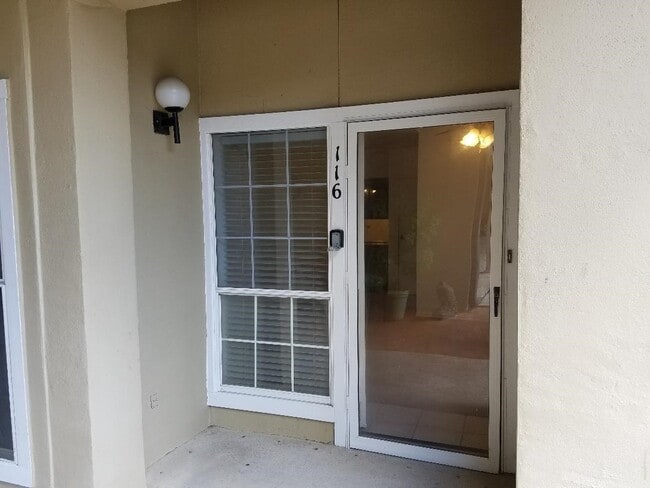 Building Photo - 921 Marine Dr