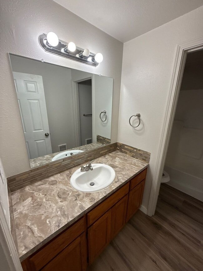 Building Photo - 3714 47th Ave NE