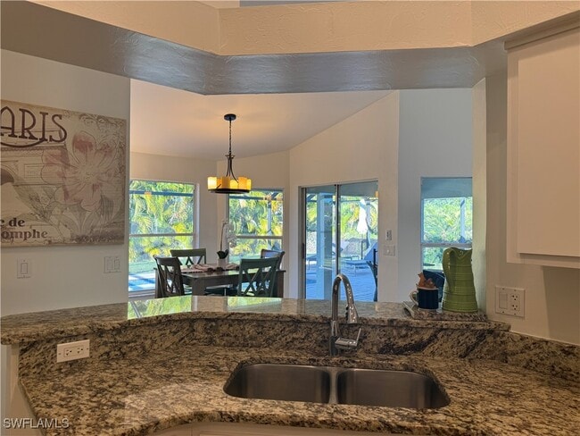 Building Photo - 911 SE 21st Ln