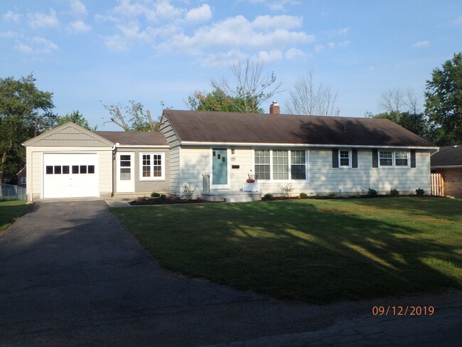 Building Photo - 39 Gloria Ave