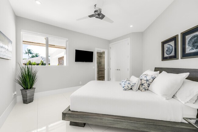 Building Photo - 3521 Glenwood Ct