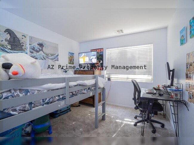 Building Photo - 15160 W Smokey Dr