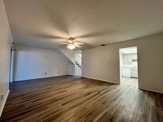 Building Photo - Indian Harbour Beach Townhome