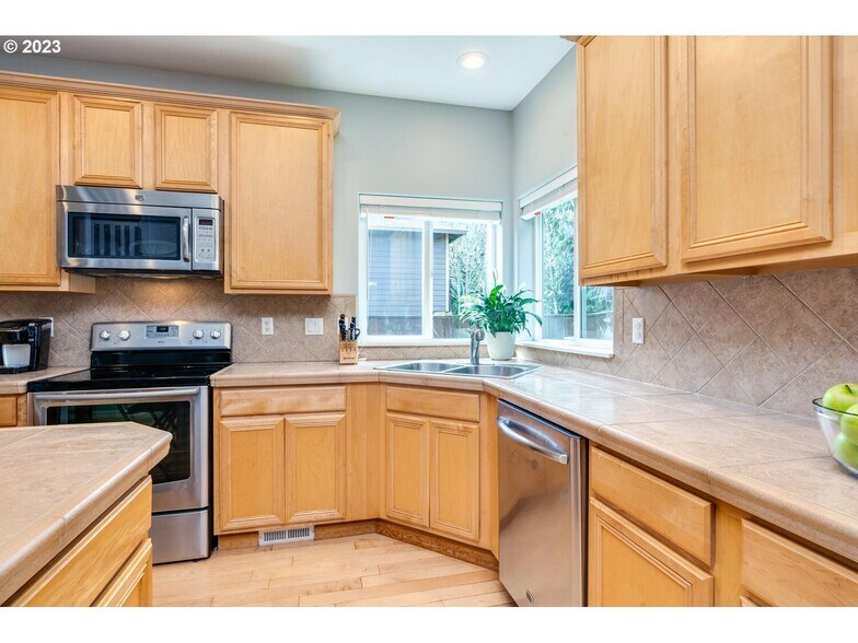 Building Photo - 11381 SE Bethany Dr