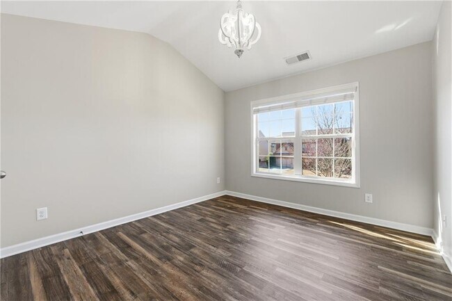 Building Photo - 1440 Waverly Glen Dr