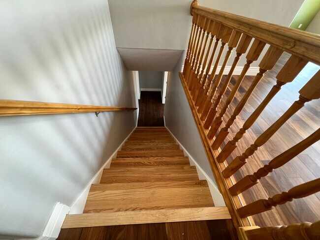 Building Photo - Beautiful Stockton Home with Stunning Mountain and Valley Views