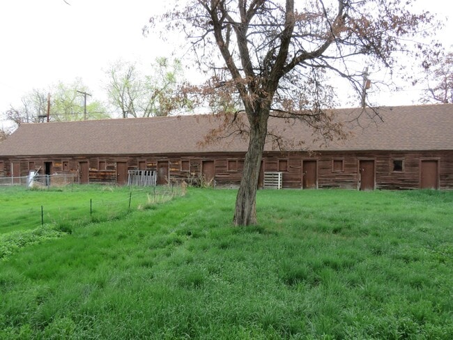 Building Photo - 2 Bed / 1 Bath House