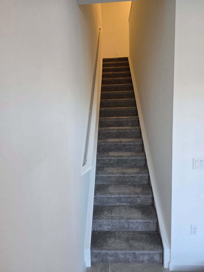 Building Photo - 2880 SE Federal Hwy