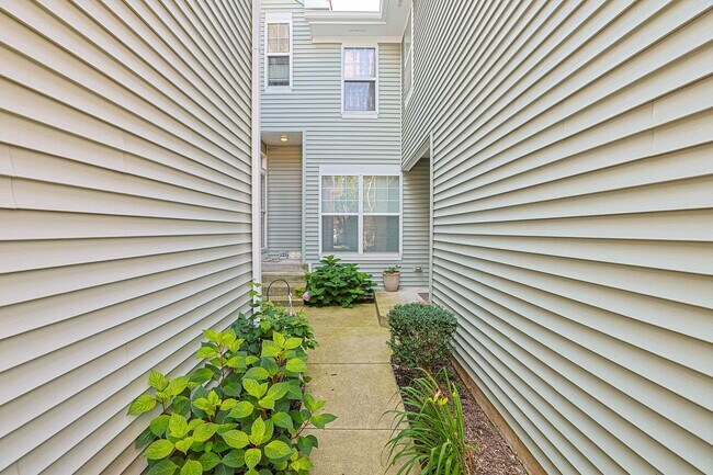 Building Photo - 153 Orchards Pass