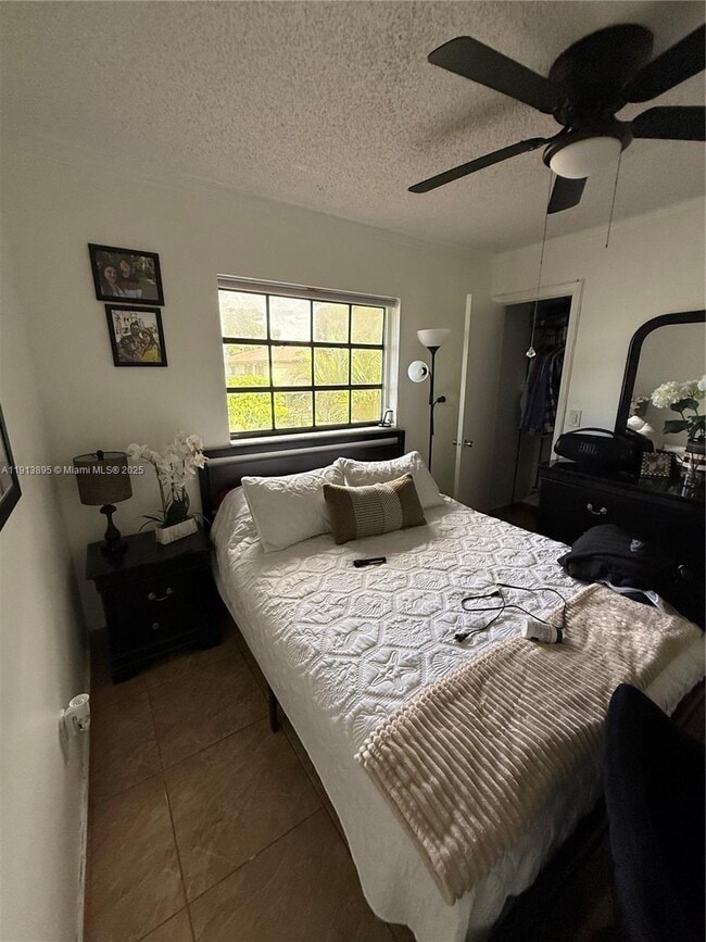 Building Photo - 13994 SW 46th Terrace