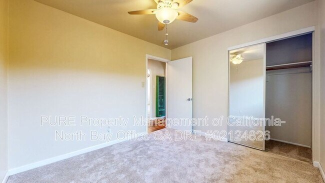 Building Photo - 652 Corlano Ave