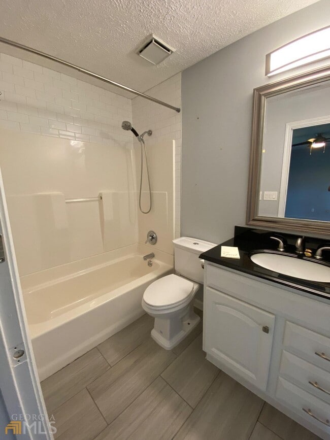 Building Photo - 279 Quail Run