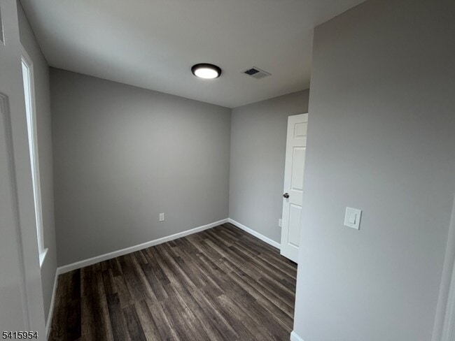 Building Photo - 37 Quaid St