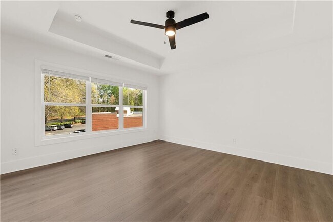 Building Photo - 3575 Overlook Rd NW