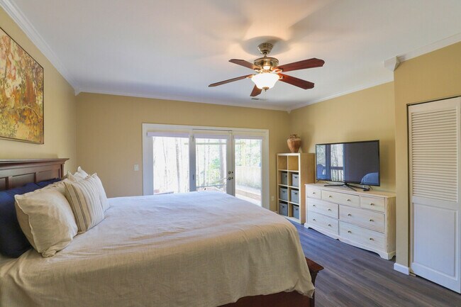 Building Photo - 6 Hunters Ridge Dr