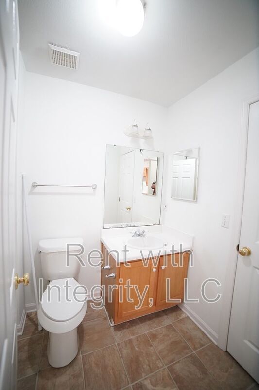 Building Photo - 1272 Cross Creek Cir