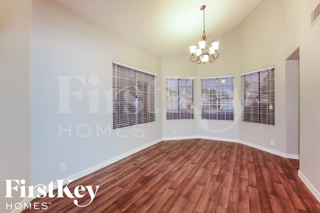 Building Photo - 11220 N 60th Dr