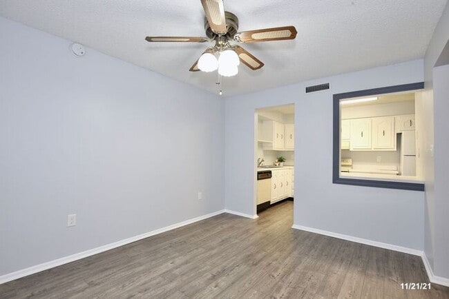 Building Photo - Spacious 1/1 Condo Located in the Royal Arms Condominium - Altamonte Springs