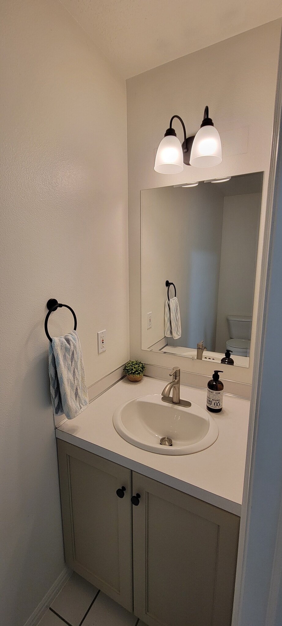 Building Photo - 545 W 600 N