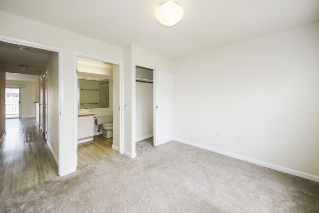 Building Photo - 95-1055 Kaapeha St #145