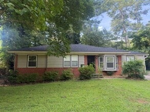 Building Photo - 3155 Beech Dr