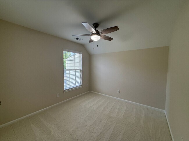 Building Photo - 3404 Laurenhurst Ln