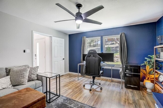 Building Photo - 20916 High Dr