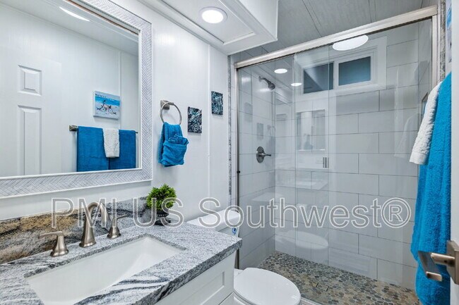 Building Photo - 437 Riverfront Dr