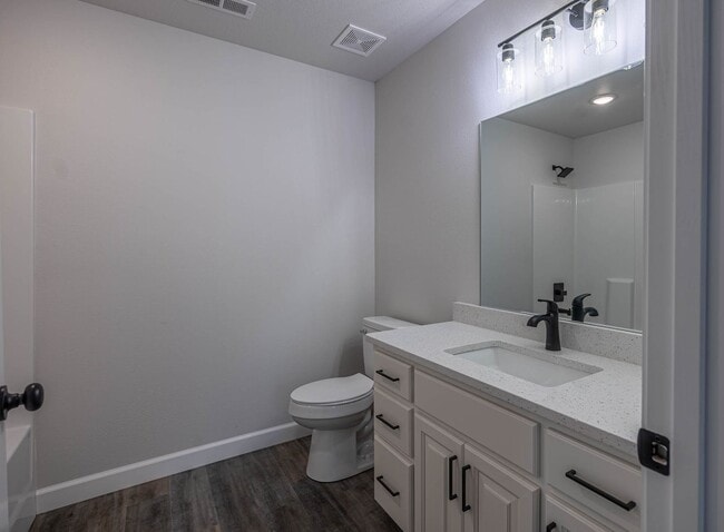 Building Photo - 372 SE 95th Rd