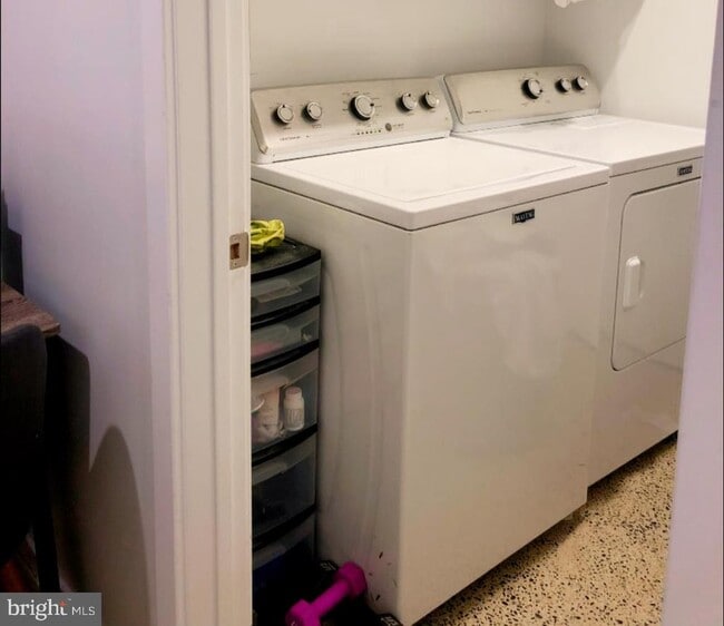 Building Photo - 400 Riggs Rd NE