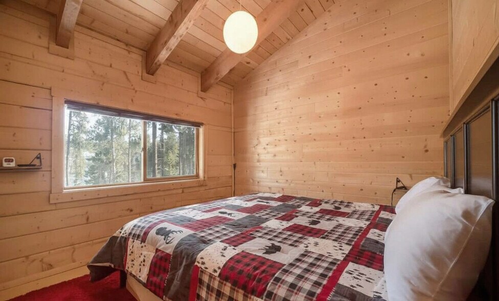 Building Photo - 649 American Way