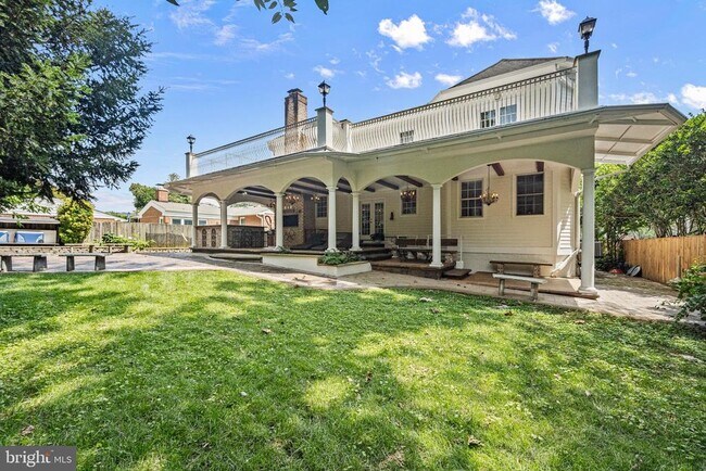 Building Photo - 9715 Singleton Dr