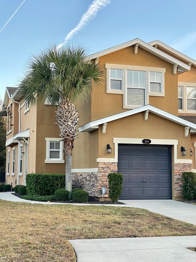 Primary Photo - 300 Volterra Plz