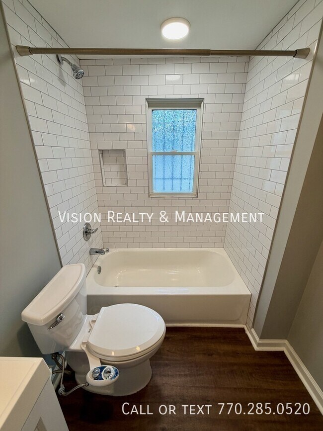 Building Photo - 374 Paines Ave NW
