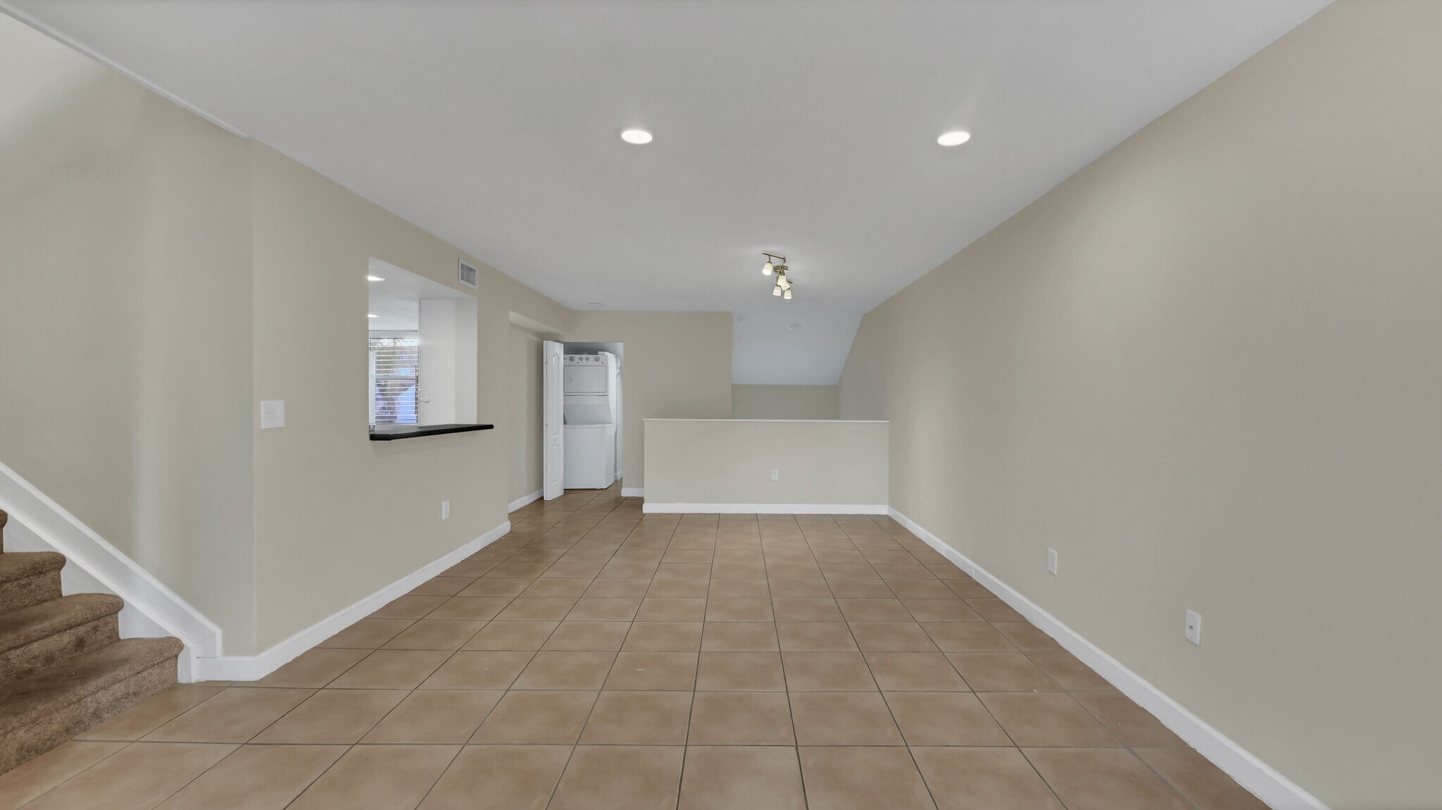 Building Photo - 4635 NW 97th Pl