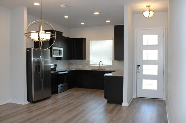 Building Photo - 15008 Casbah Dr