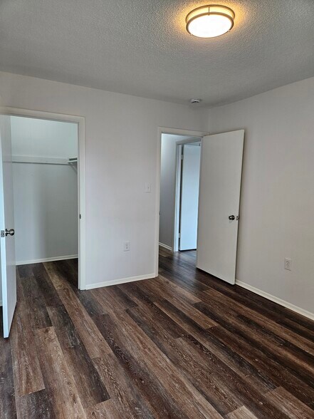 Building Photo - 6322 Bentham Ct